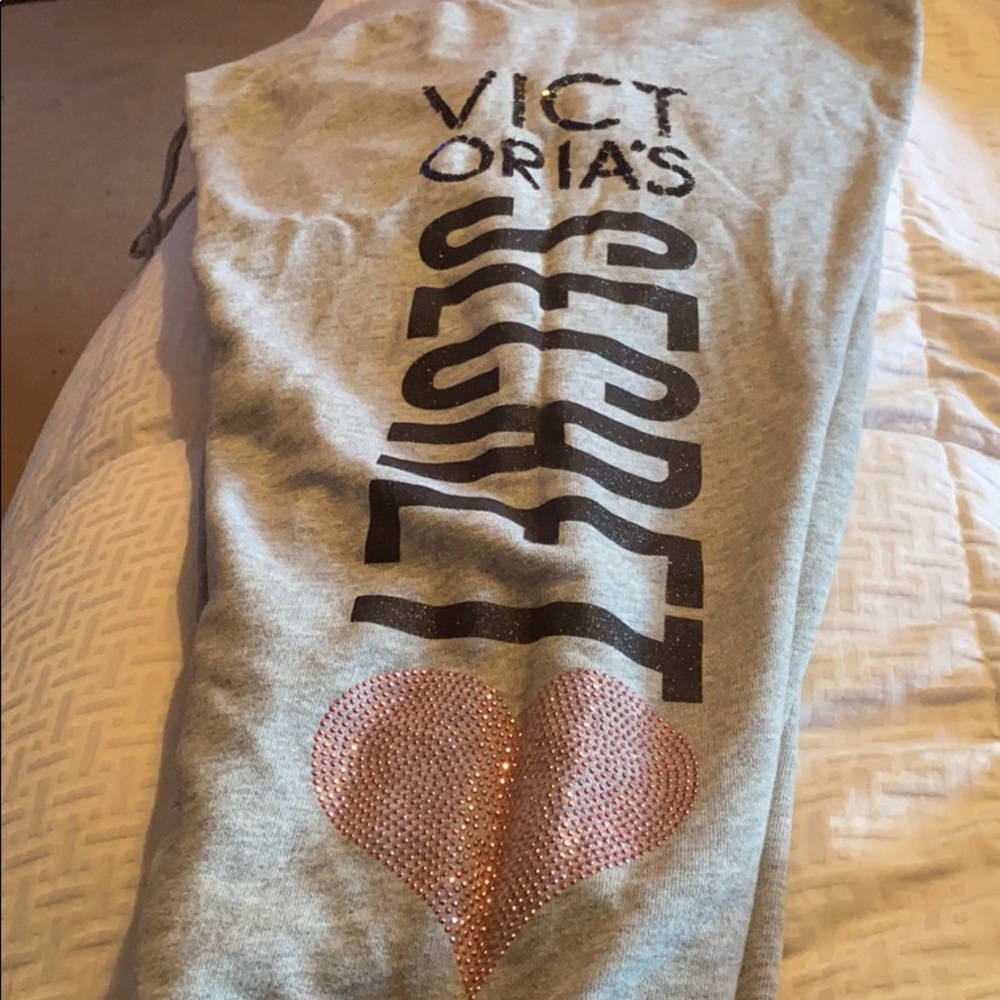 Adorable Capri length Victoria Secret fleece pants